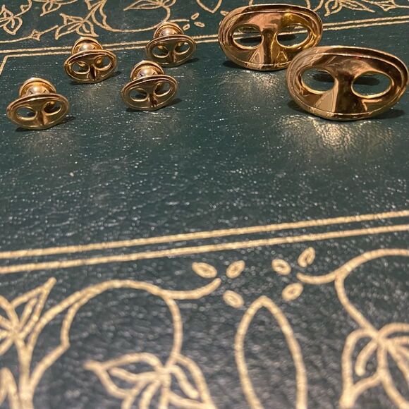 Gold Cufflink and Stud Set - Picture 2 of 3